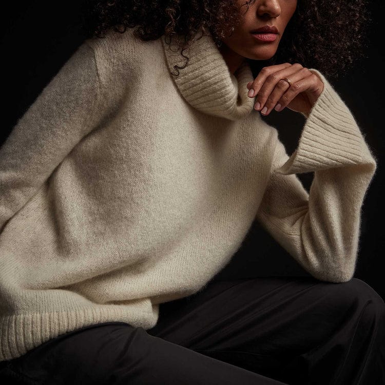 Sweater James Perse Cashmere Roll Neck Sweater - Relaxed Fit Lightweight Black