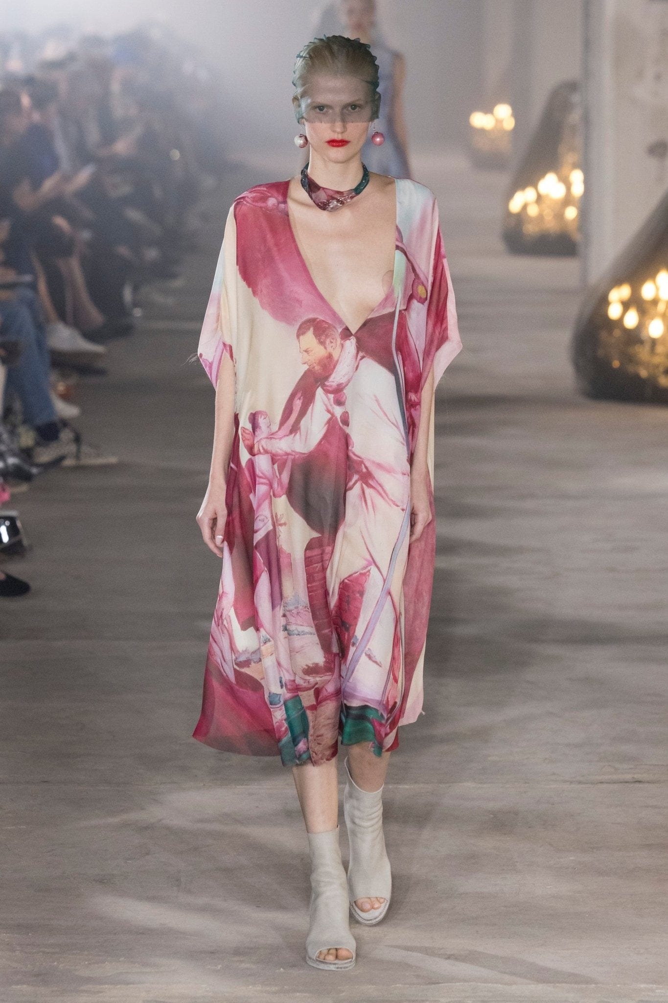 The Ultimate Style Guide to Laguna Beach: Coastal Chic & Luxury Fashion
